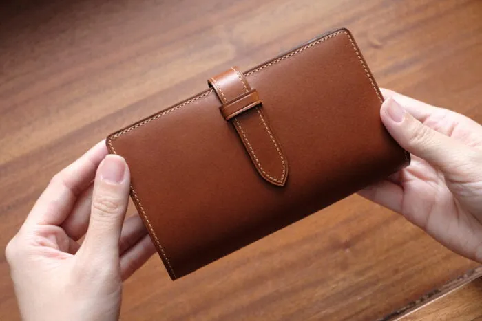 Bifold Strap Wallet