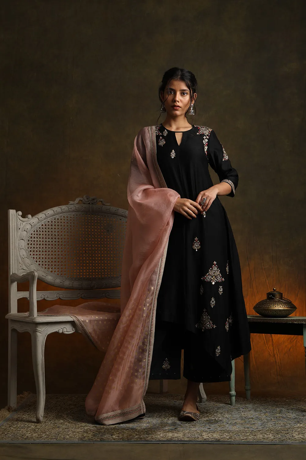 Classy & Eye Catching Black Embroidered Kurta Set ( Ymn-11 )