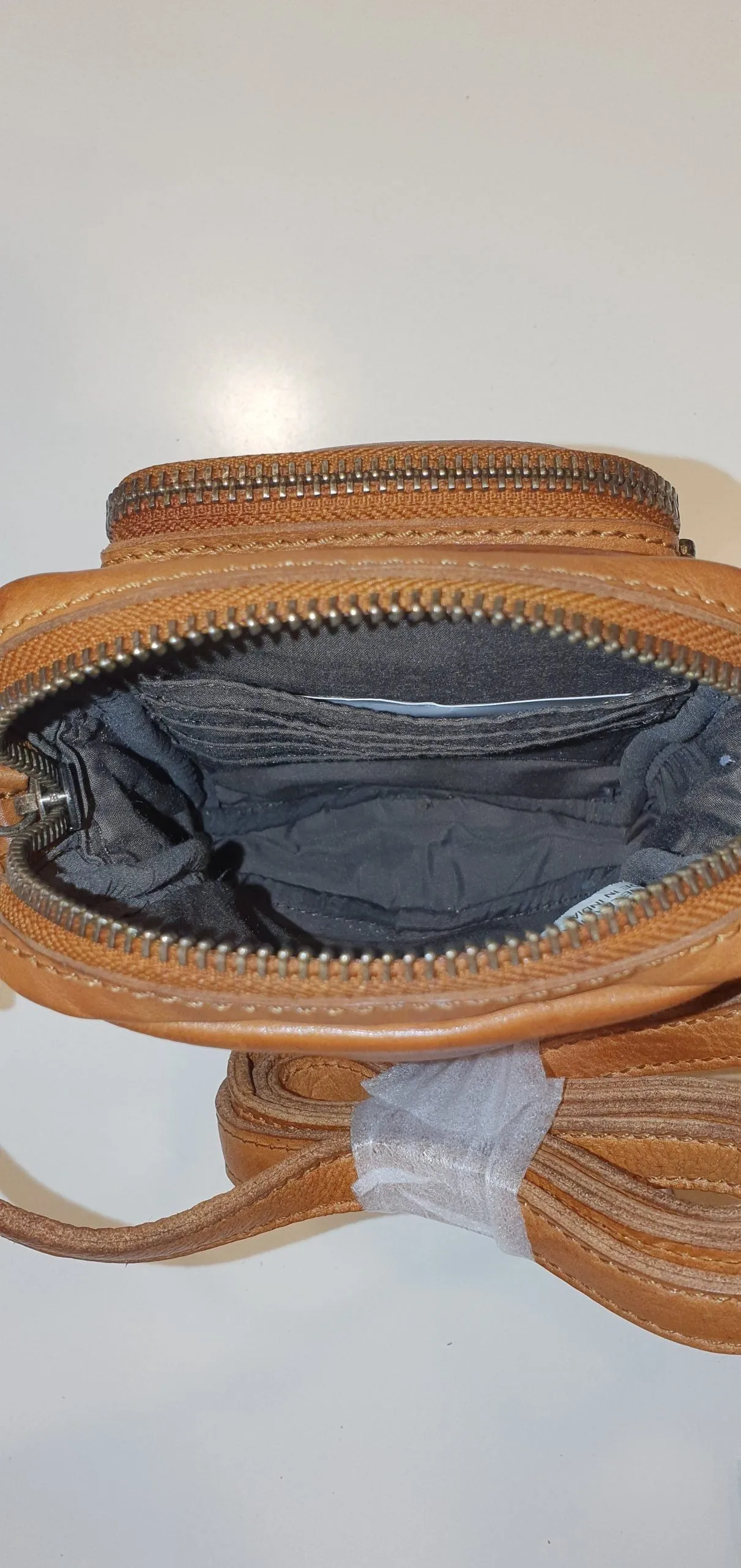 Rugged Hide - Hailey compact leather crossbody