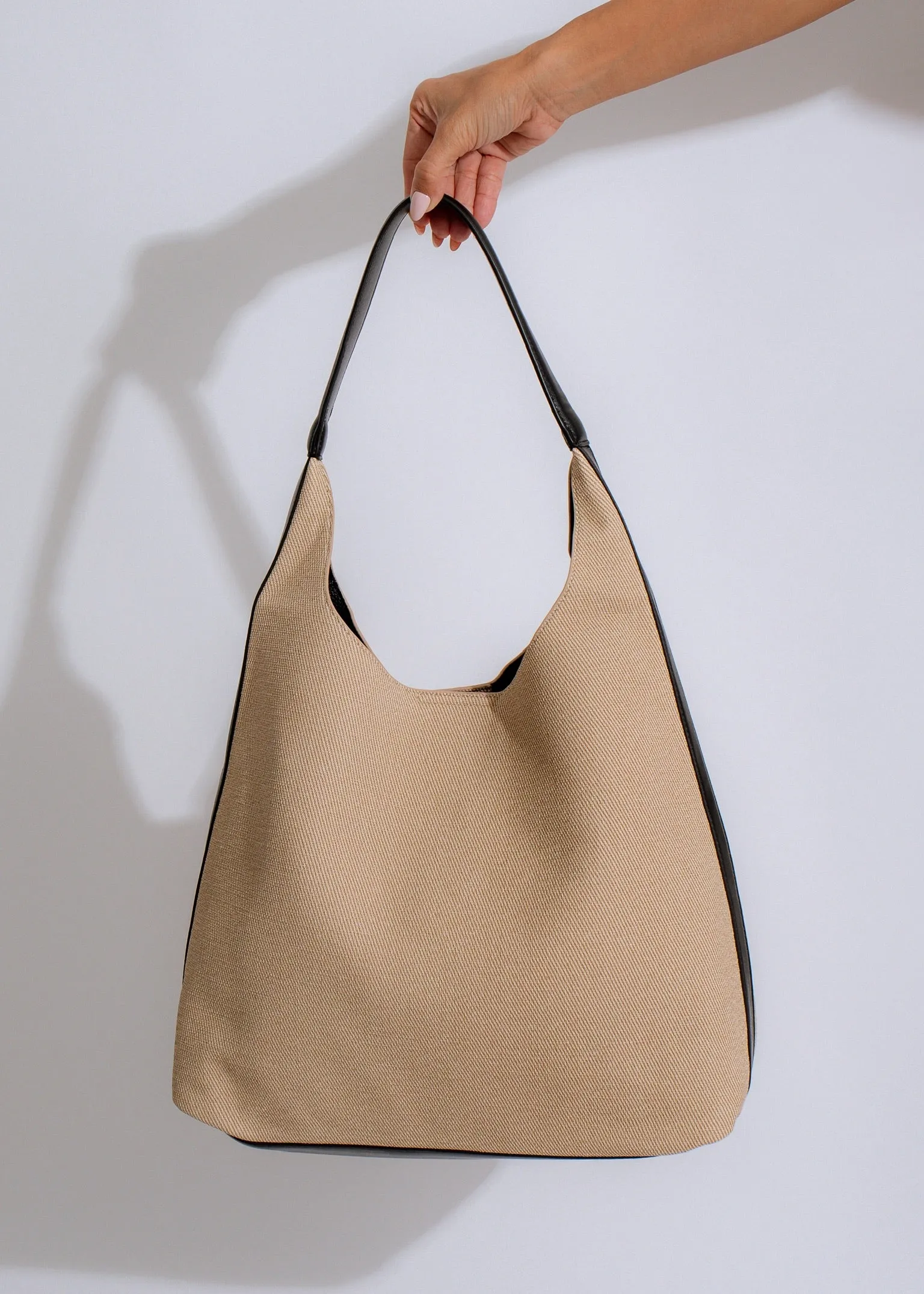 Simple But Chic Tote Bag Black