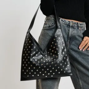 Tori Hobo